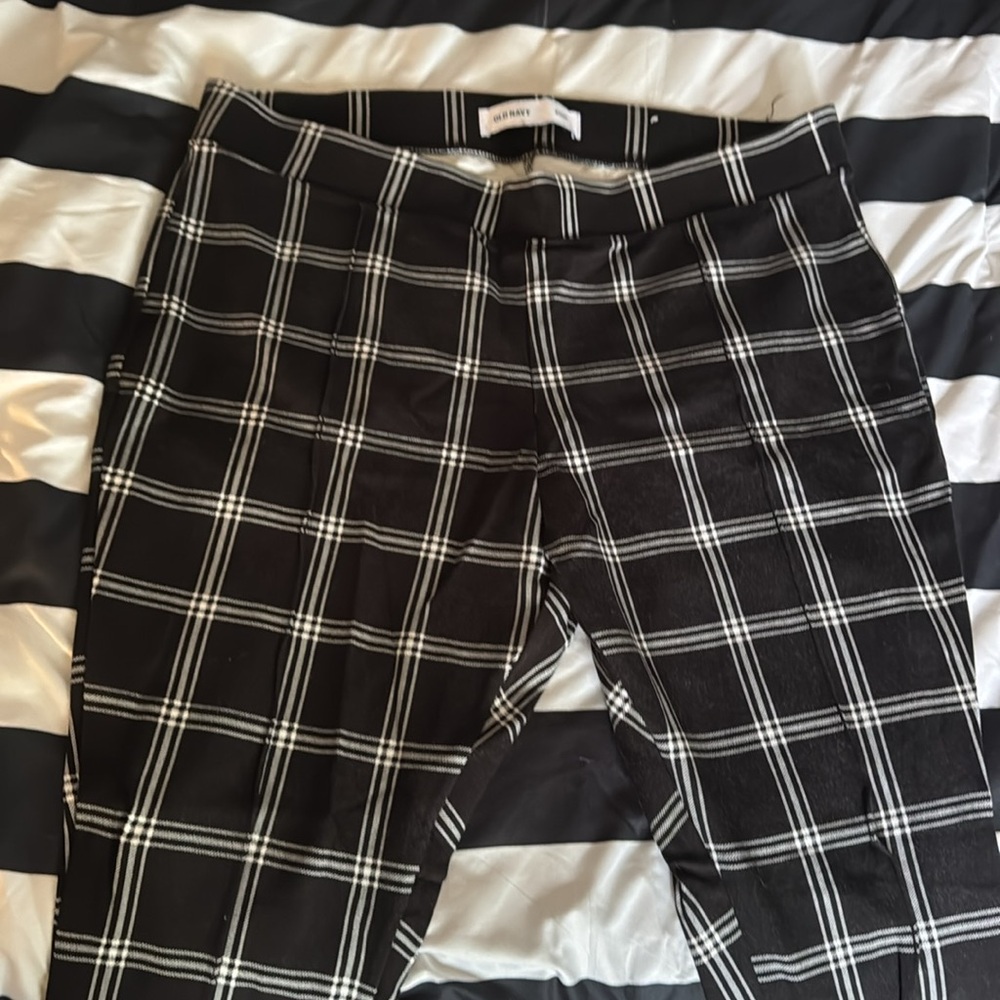 Old Navy Stevie Black and White Plaid Pants